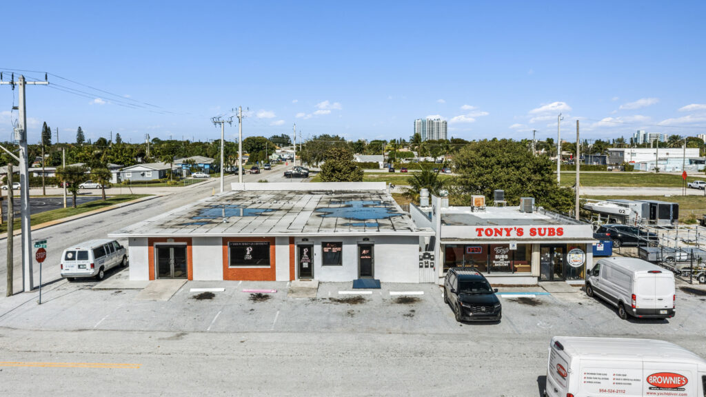 64-W-21st-St-Riviera-Beach-FL-17