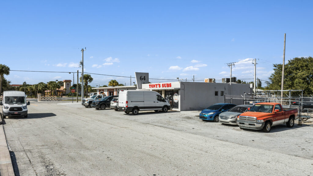 64-W-21st-St-Riviera-Beach-FL-21