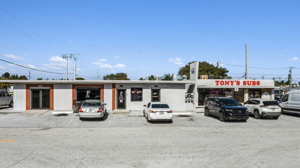 64-W-21st-St-Riviera-Beach-FL-24