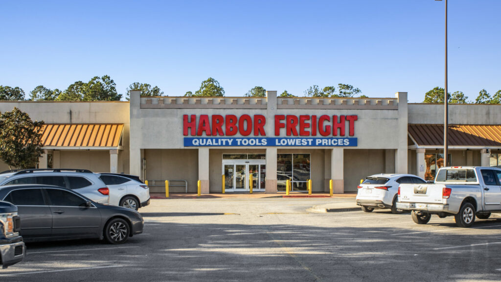 229 W General Screven Way Hinesville GA-64